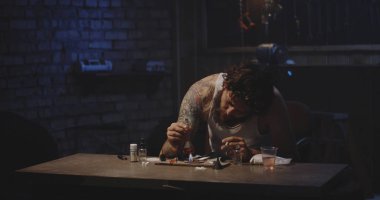 Bir kaşık adam Isıtma ilaç