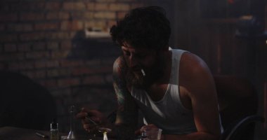 Bir kaşık adam Isıtma ilaç