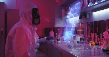 Holografik ekran kullanan bilim adamları