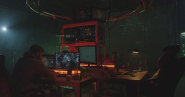 Başarısızlıktan sonra kaçan genç hackerlar