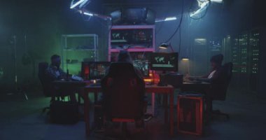 Başarısızlıktan sonra kaçan genç hackerlar
