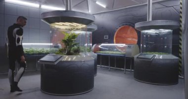 Bitki kuvözleri ile çalışan astrobiyologlar