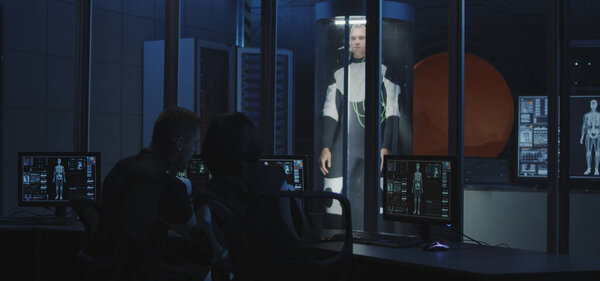 Ученые, изучающие биологию человека на Марсе
