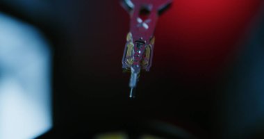 Bir sabit disk sürücüsünün içi