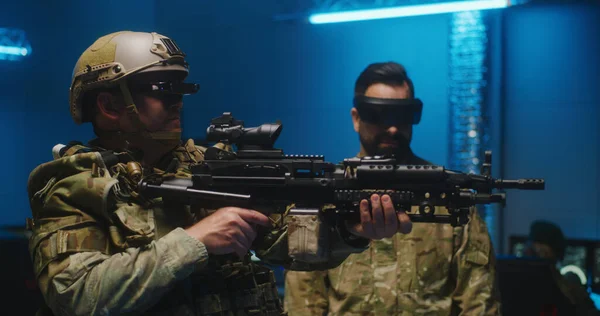 Soldiers using VR technology — Stock Photo, Image