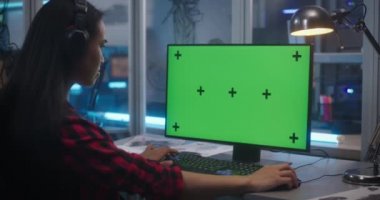 İş yerinde video oyunu geliştiricisi