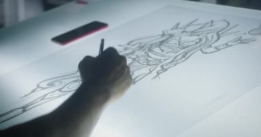 Grafik tasarımcı çizim sanatı