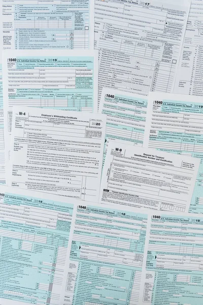 Formulario Impuestos 1040 Cerca Escritorio Tiempo Impuestos Concepto Impuestos — Foto de Stock