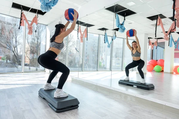 Cuerpo Femenino Esparciendo Gimnasio Concepto Estilo Vida Saludable Deporte Para —  Fotos de Stock