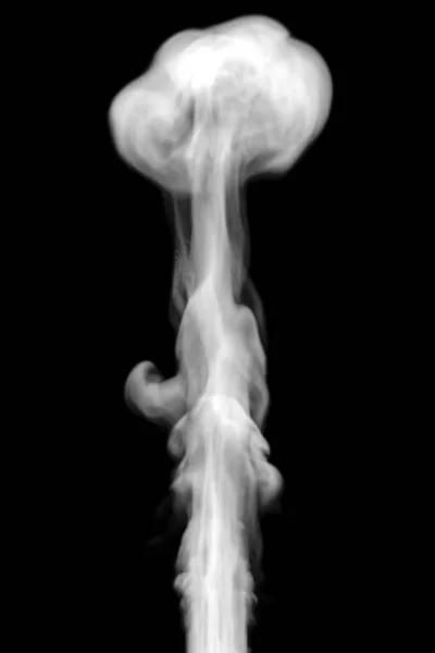 白い煙黒い背景上のストリーム 煙の図 — ストック写真