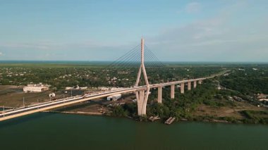 Tampico Meksika 12: 28 2024 Panuco Nehri üzerindeki Tampico Köprüsü İHA görüntüsü Gün içinde şehrin ikonik girişi