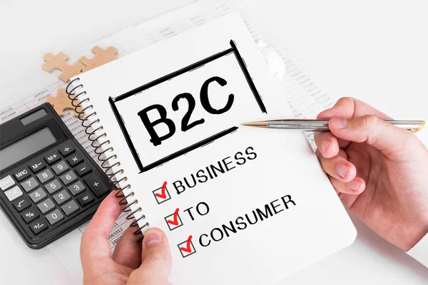 Biznesmen Piszący Koncepcje B2C Jego Notatce — Zdjęcie stockowe