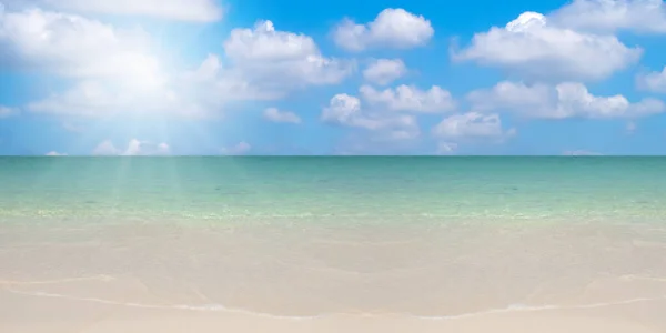 Panorama Playa Tropical Con Escena Azul Cielo Nube Para Viajes — Foto de Stock