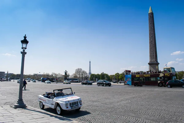 Париж Франція Квітня 2019 Туристичний Автомобіль Площі Згоди — стокове фото
