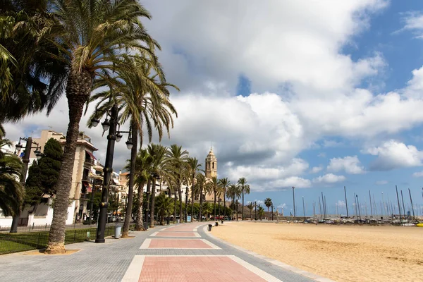 Paseo Marítimo Vacío Paseo Ribera Con Vistas Iglesia Sant Bartomeu —  Fotos de Stock