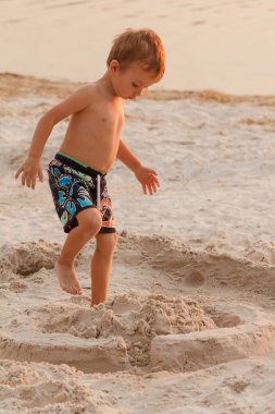 Çocuk kumdan kale beach stand çocukluk yok.