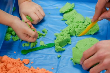 Çocuklar Kinetik oyun kum renkli. Çocuk Oyunları