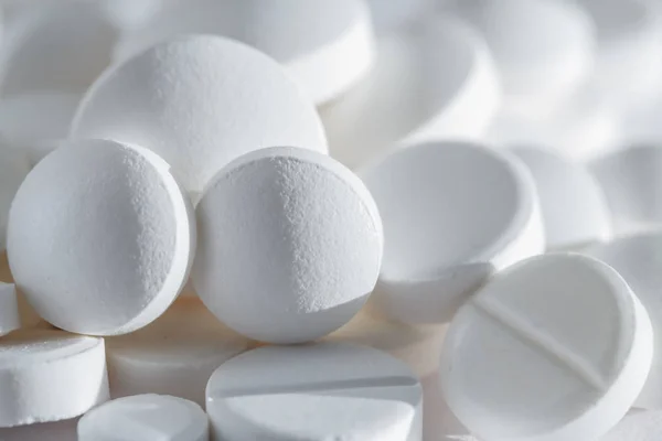 Montón Píldora Tableta Medicina Acostado Aislado Sobre Fondo Blanco Extrema — Foto de Stock
