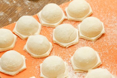 Mantı, İtalyan mutfağı ve glütensiz yemek yapmak.