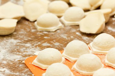 Mantı, İtalyan mutfağı ve glütensiz yemek yapmak.