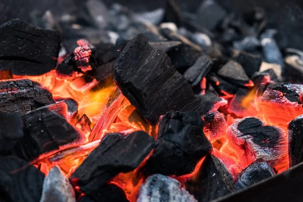 木炭煤火火焰背景热纹理 抽象红色 — 图库照片