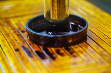 sıvı deney Elektromıknatıs sıvı mıknatıs elektrik bilim. Manyetik.