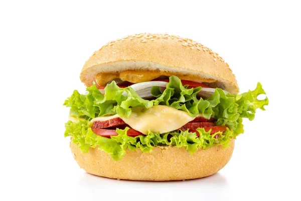 Burger na białym tle, hamburger z mięsem i serem, na białym tle. — Zdjęcie stockowe