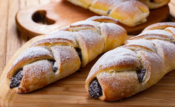 Cozinhar açúcar e doce sobremesa rolo, delicioso . — Fotografia de Stock