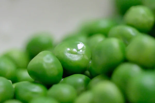 Boiled green peas — Stock Photo, Image