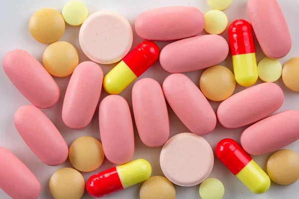 Píldora de la medicina en blanco, prescripción tableta médica, cápsula farmacéutica . — Foto de Stock