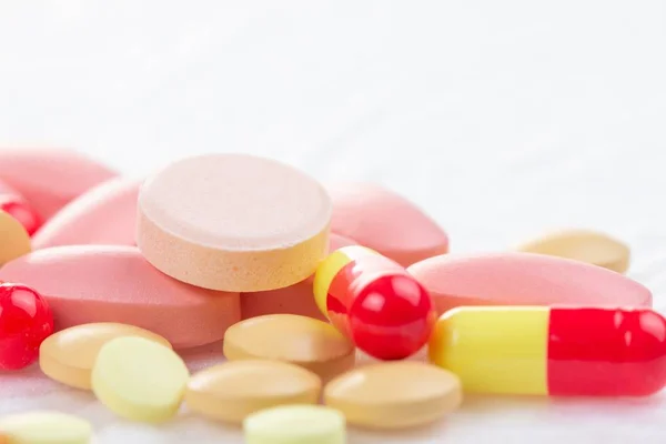 Medicina píldora en blanco, prescripción tableta médica, fármaco de farmacia . — Foto de Stock