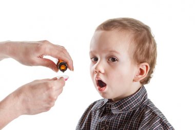 Çocuk şurubu kaşık ilaç bebek, grip.