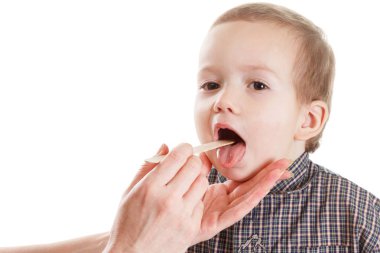 Çocuk şurubu kaşık ilaç bebek, grip dozu.