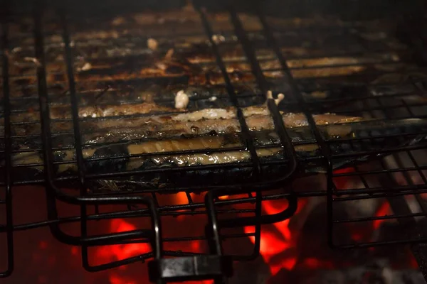 Grill pește foc macrou alimente, masă . — Fotografie, imagine de stoc