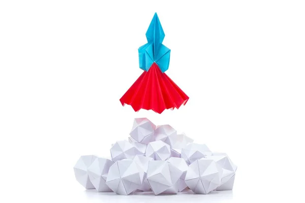 Konceptuální obchodní koncept origami, bílý. — Stock fotografie