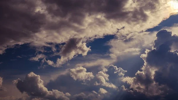 Himmel blå dag cloudscape natur, färg ljus. — Stockfoto