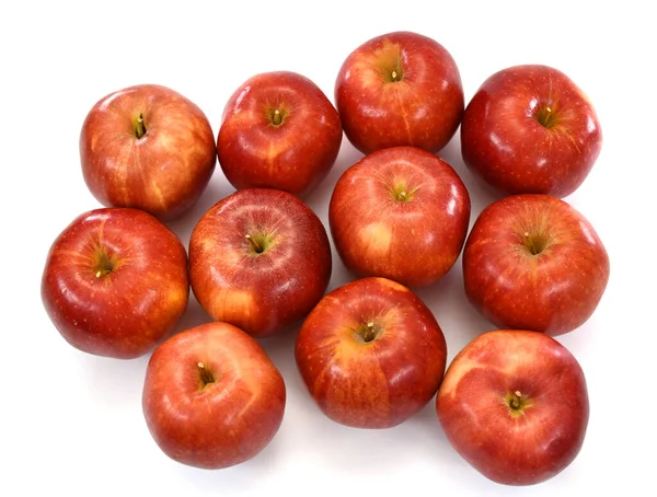 Pommes Rouges Mûres Isolées Sur Fond Blanc — Photo