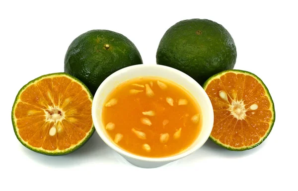 Fruta Naranja Fresca Zumo Naranja Aislado Sobre Fondo Blanco —  Fotos de Stock