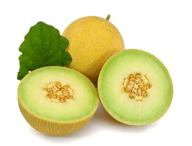 Muskmelon meyvesi (Kavun) beyaz arkaplanda izole edilmiş