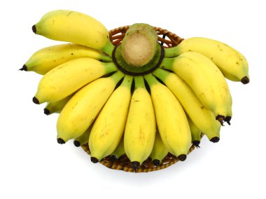 Beyaz arkaplanda izole edilmiş muz demeti