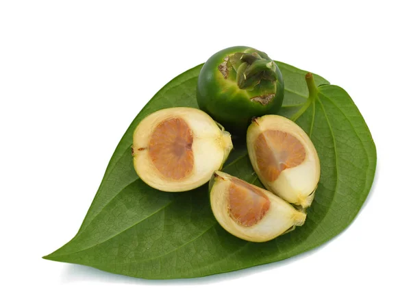 Fresh Betel Nut Betel Leaf Isolated White Background — Stock Photo, Image
