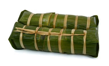 Pişirilmiş silindirik yapışkan pirinç keki, Vietnam 'da yeni yıl yemeği.