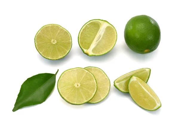 Färsk Citrus Lime Frukt Med Skivor Isolerade Vit Bakgrund — Stockfoto