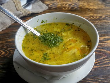 Sebzeli tavuk çorbası. .