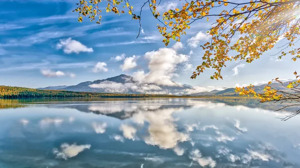 Oszałamiająco Piękne Jezioro Skylak Półwyspie Kenai Alasce Podczas Jesieni — Zdjęcie stockowe