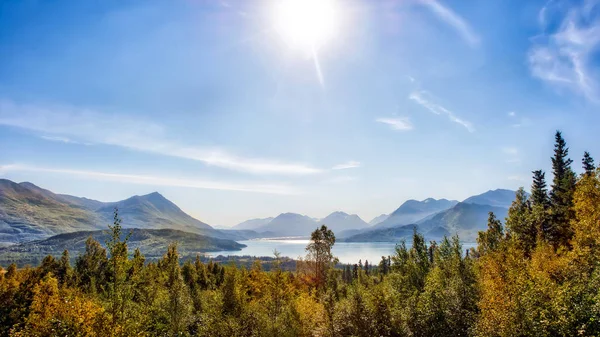 Látványos Kilátás Hegyekre Skilak Ősz Folyamán Kenai Félszigeten Alaszkai — Stock Fotó