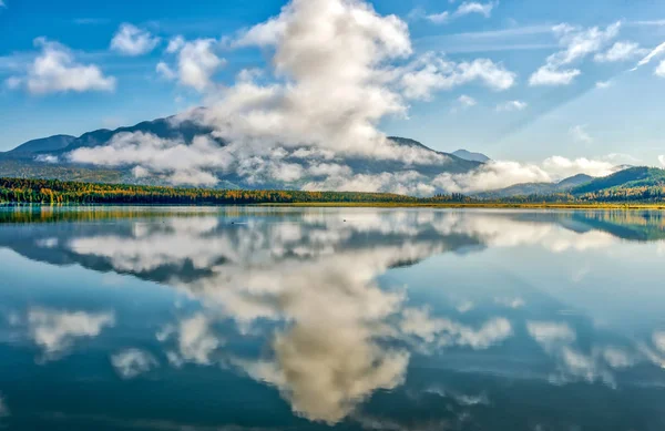 Vivid Reflections Mountains Aqua Blue Glacial Water Skilak Lake Kenai — Stock Photo, Image