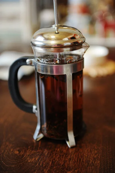 Свежезаваренный Черный Чай Английский Завтрак Французской Прессе — стоковое фото
