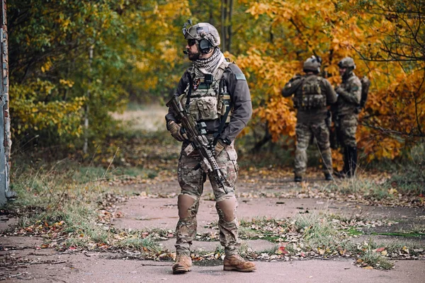 Kyiv Ukraine Outubro 2017 Homem Casaco Prova Balas Capacete Com — Fotografia de Stock