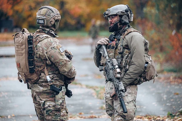 Kyiv Ukraine Outubro 2017 Soldado Paramédico Com Uma Mochila Médica — Fotografia de Stock